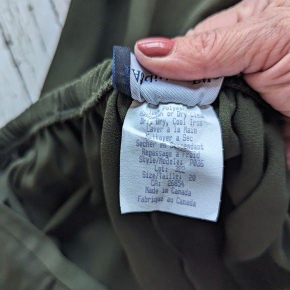 NWT Addition Elle Pleated Olive Green Pants Size 20  Made in Canada - Picture 5 of 8